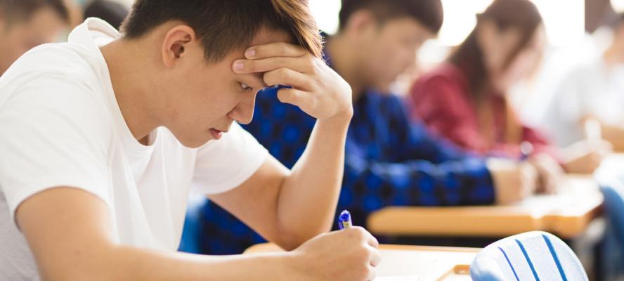 كيف تختلف أسئلة الكمي واللفظي في اختبار القدرات؟